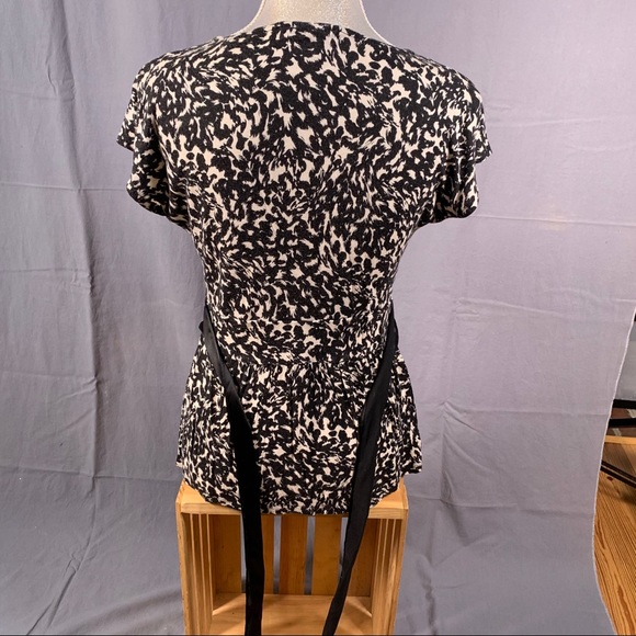 Express Animal Print Short Sleeve Top (M) - Picture 14 of 16